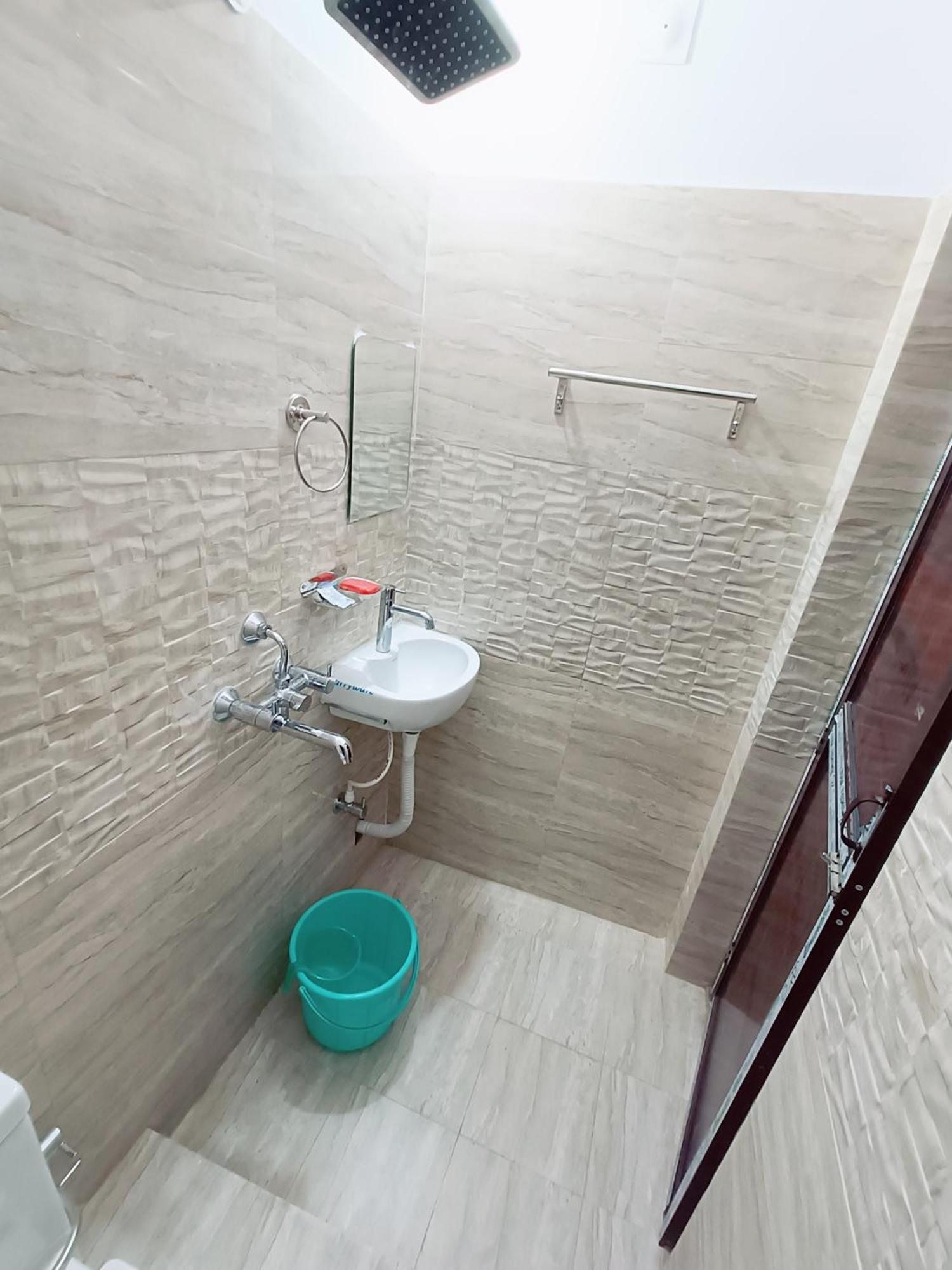 Hotel A R S Rooms & Banquet Patna  Exterior photo