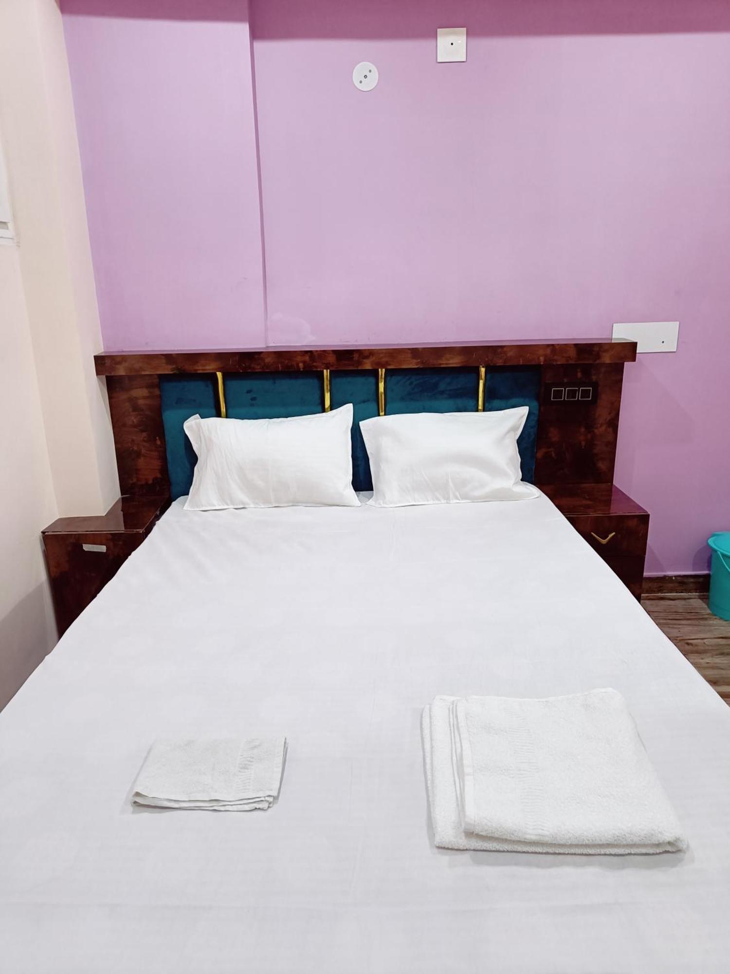 Hotel A R S Rooms & Banquet Patna  Exterior photo